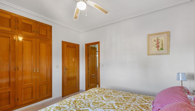 Перепродажа - отдельная вилла - Bigastro