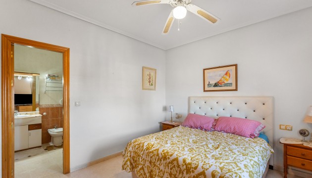 Перепродажа - отдельная вилла - Bigastro