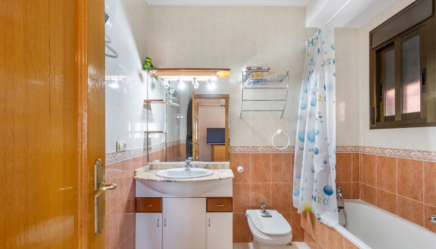 Перепродажа - отдельная вилла - Bigastro