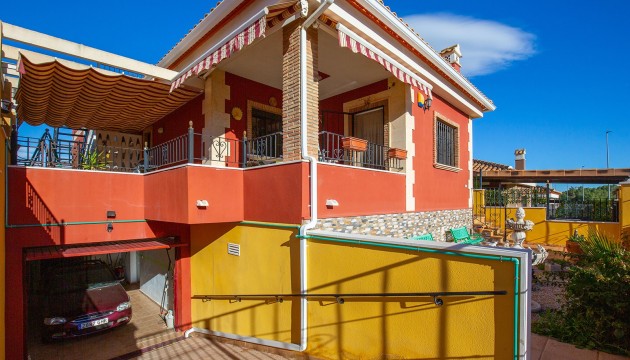 Перепродажа - отдельная вилла - Bigastro