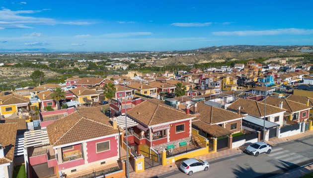 Перепродажа - отдельная вилла - Bigastro