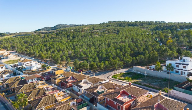 Перепродажа - отдельная вилла - Bigastro