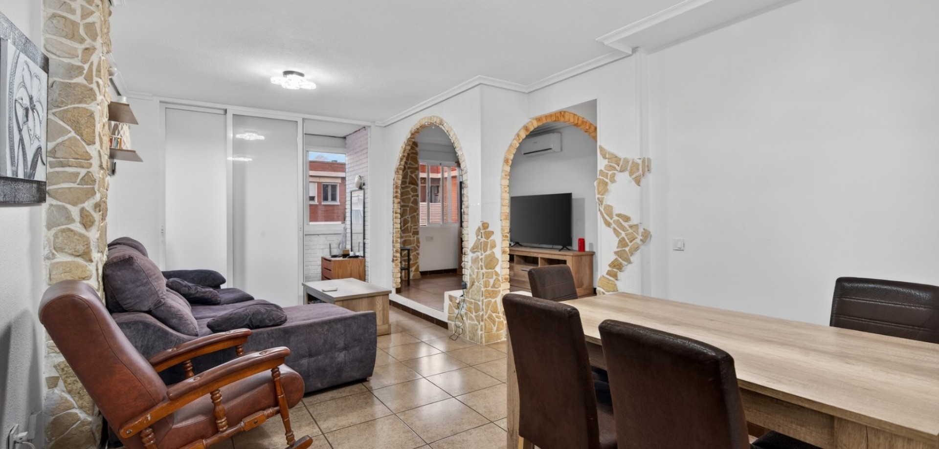 Apartment in Alicante - view 1