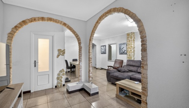 Resale - Apartment - Alicante