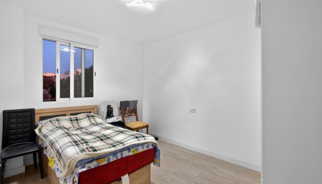 Resale - Apartment - Alicante