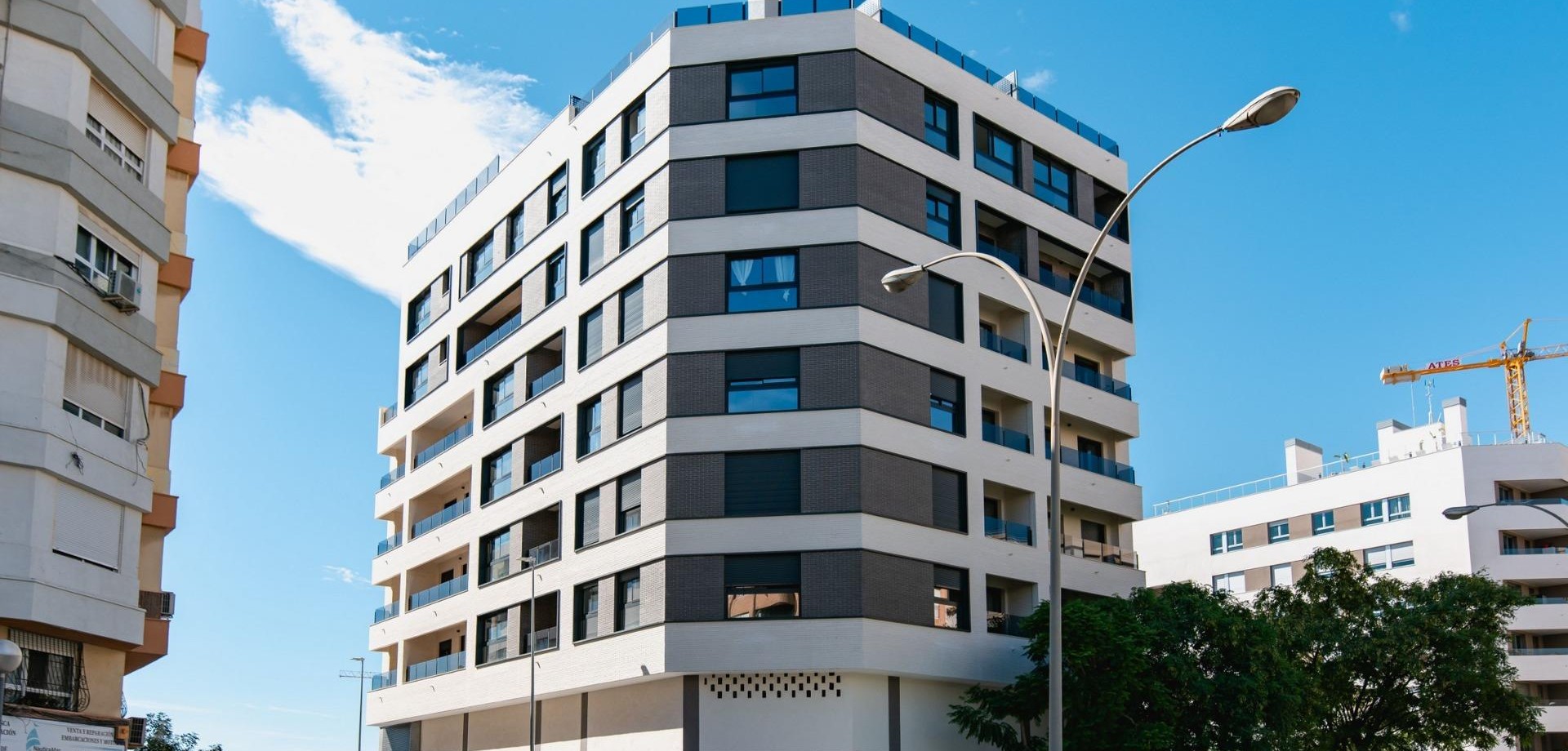 Apartment in Alicante - Image 2