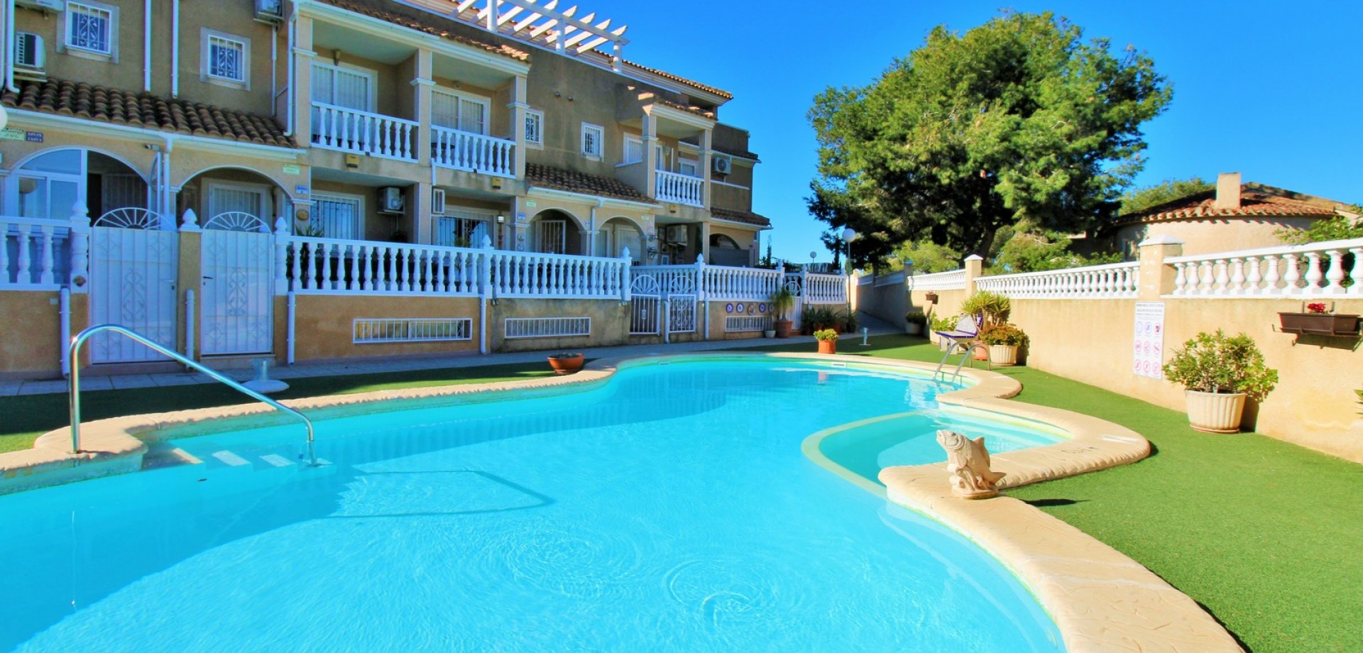 House in Playa Flamenca - view 1