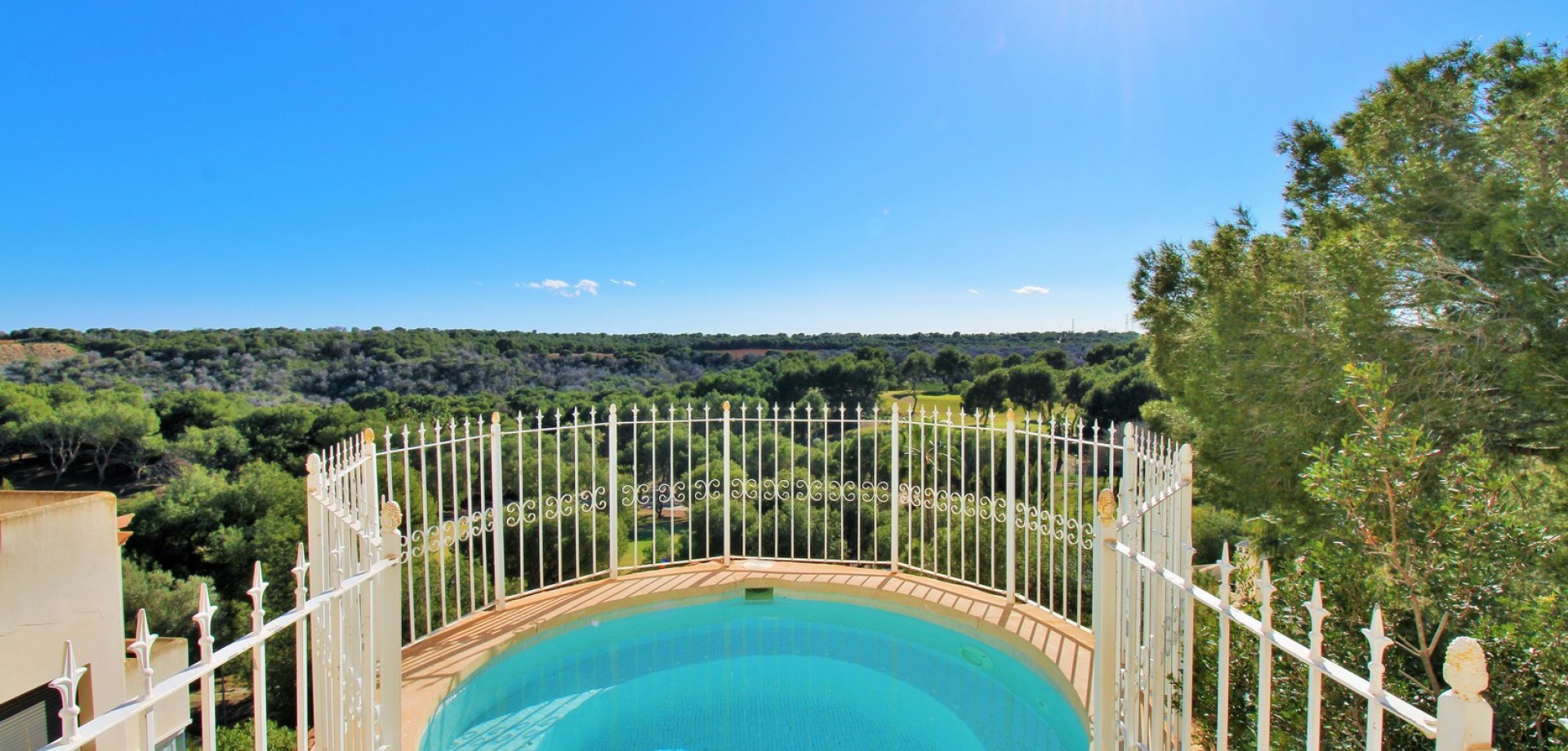 Apartment in Dehesa de Campoamor - Image 3