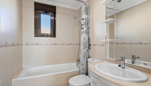 Herverkoop - House - San Miguel de Salinas