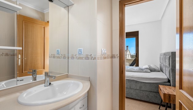 Herverkoop - House - San Miguel de Salinas