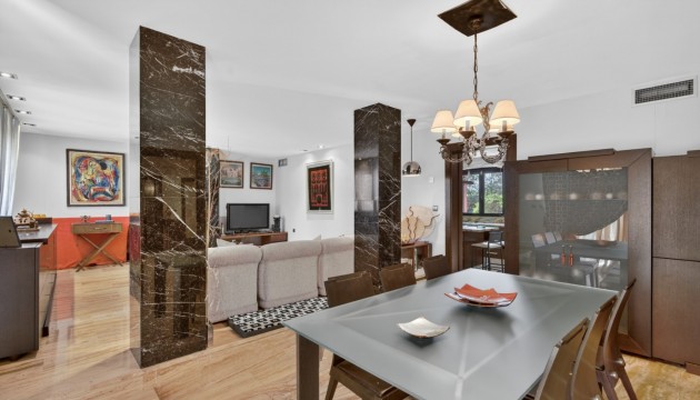 Odsprzedaż - Detached Villa - Santa Pola