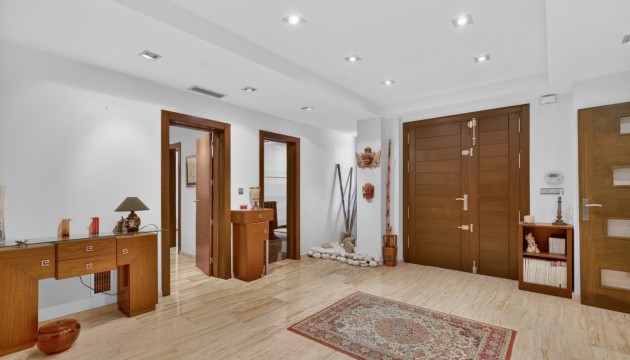 Odsprzedaż - Detached Villa - Santa Pola