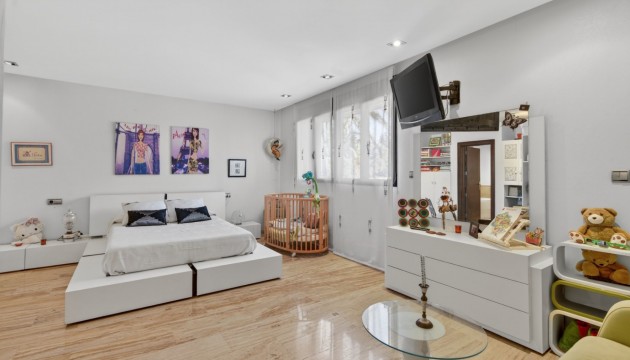 Odsprzedaż - Detached Villa - Santa Pola