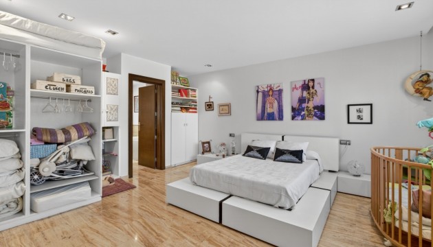 Odsprzedaż - Detached Villa - Santa Pola