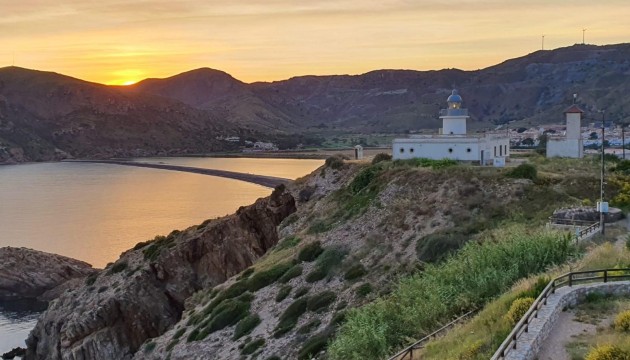 Новое здание - Таунхаус - La Union - centro