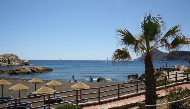 Новое здание - Таунхаус - La Union - centro