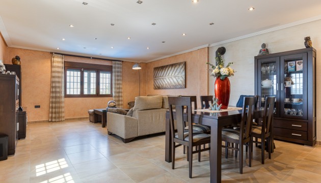 Reventa - Chalet Independiente - Los Montesinos