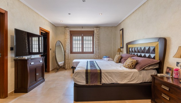 Reventa - Chalet Independiente - Los Montesinos