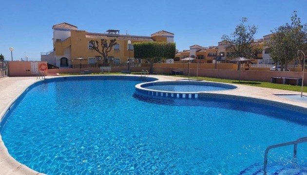 Resale - Apartment - Los Montesinos