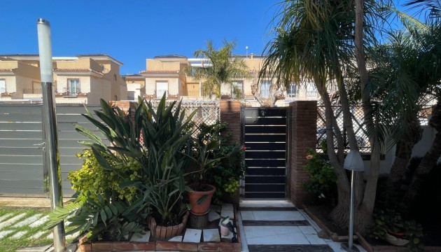 Перепродажа - Таунхаус - Torre De La Horadada - Torre de la Horadada