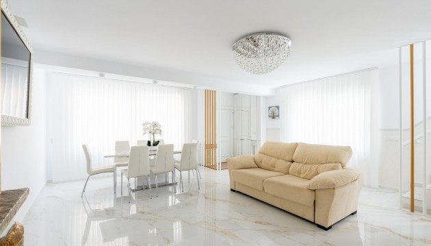 Перепродажа - Таунхаус - Torrevieja - Punta Prima