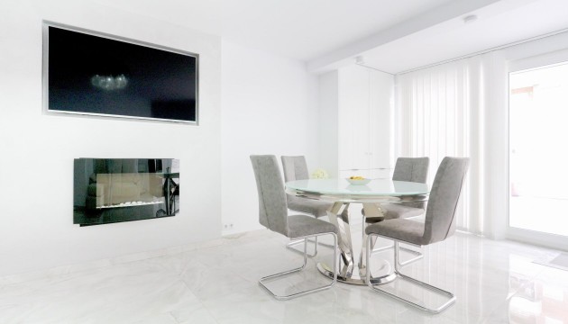 Перепродажа - Таунхаус - Torrevieja - Punta Prima