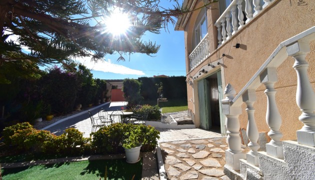 Перепродажа - отдельная вилла - Orihuela Costa - Los Balcones