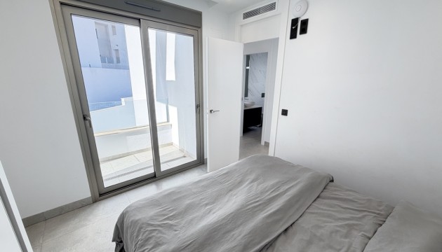 Перепродажа - отдельная вилла - Orihuela Costa - Villamartín