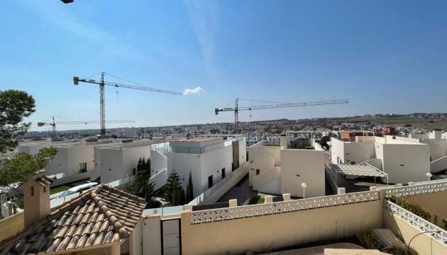 Перепродажа - отдельная вилла - Orihuela Costa - Villamartín