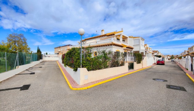 Перепродажа - Таунхаус - Orihuela Costa - La Florida
