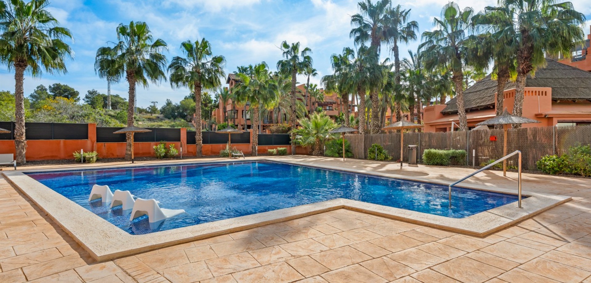 Apartment in Villamartin - view 1