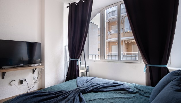 Begagnad - Studio - Torrevieja