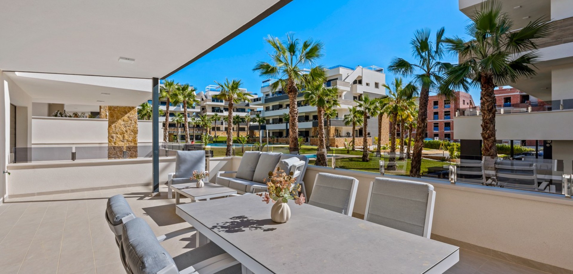 Apartment in Residencia los Altos - Image 3