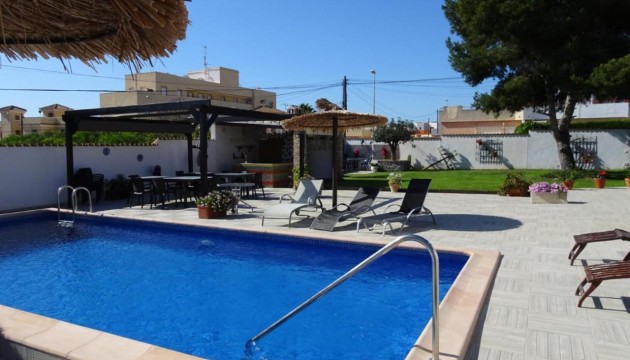Перепродажа - отдельная вилла - Orihuela Costa - Cabo Roig