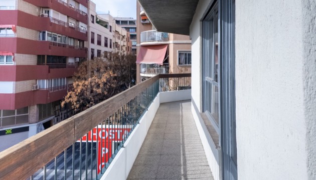 Odsprzedaż - Apartment - Alicante