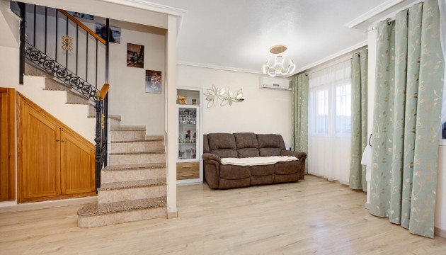Перепродажа - Таунхаус - Torrevieja