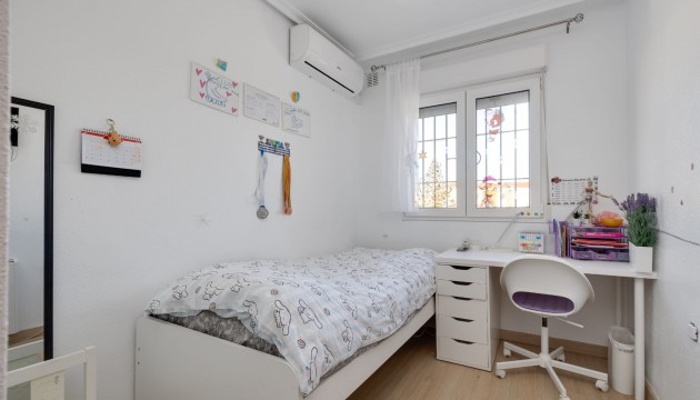 Перепродажа - Таунхаус - Torrevieja