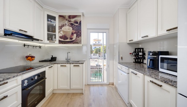 Перепродажа - Таунхаус - Torrevieja