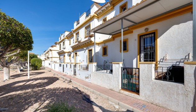 Перепродажа - Таунхаус - Torrevieja