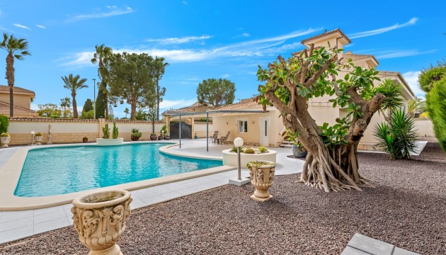 Перепродажа - отдельная вилла - Ciudad Quesada