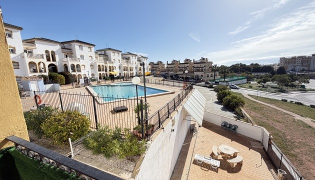 Перепродажа - Квартира - Orihuela Costa - La Zenia