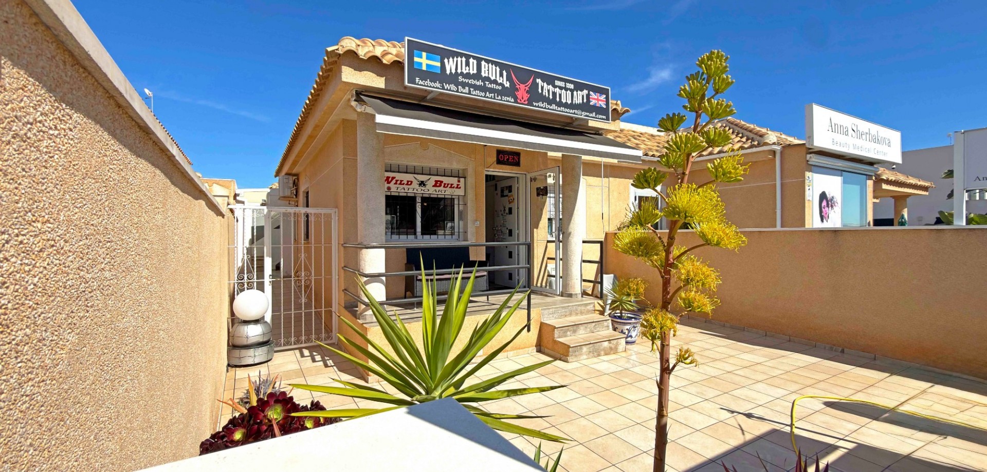 House in La Zenia - view 1