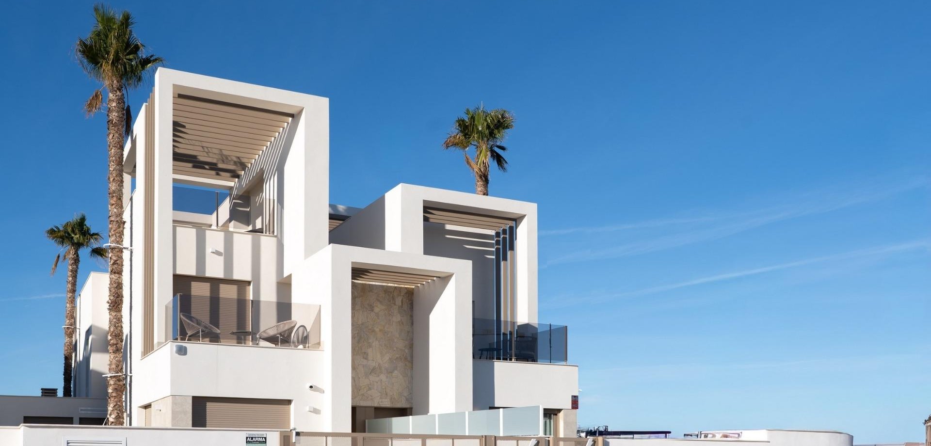 House in Los Alcazares - view 1