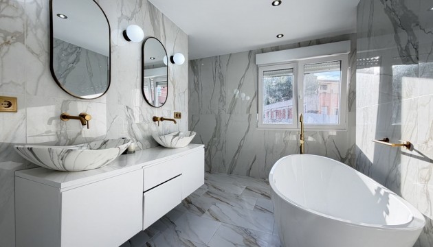 Перепродажа - отдельная вилла - Orihuela Costa - Villamartín