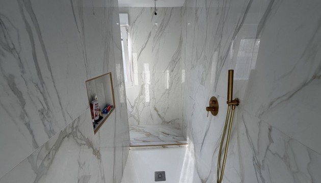 Перепродажа - отдельная вилла - Orihuela Costa - Villamartín