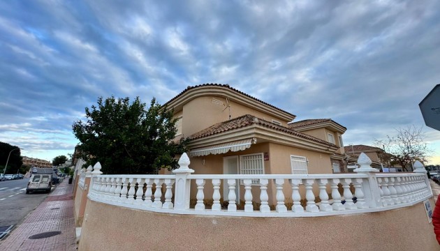 Перепродажа - отдельная вилла - Torrevieja - Los Balcones - Los Altos del Edén