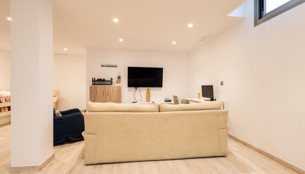 Перепродажа - отдельная вилла - Orihuela Costa - Villamartín