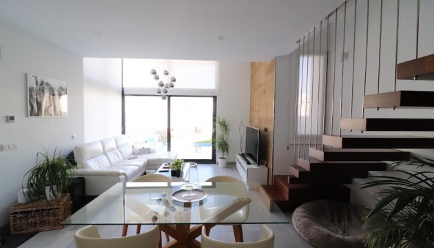 Перепродажа - отдельная вилла - Orihuela Costa - Lomas de Cabo Roig