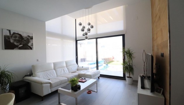 Перепродажа - отдельная вилла - Orihuela Costa - Lomas de Cabo Roig