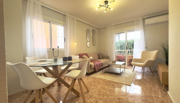 Resale - Apartment - Torrevieja - Playa de los Locos